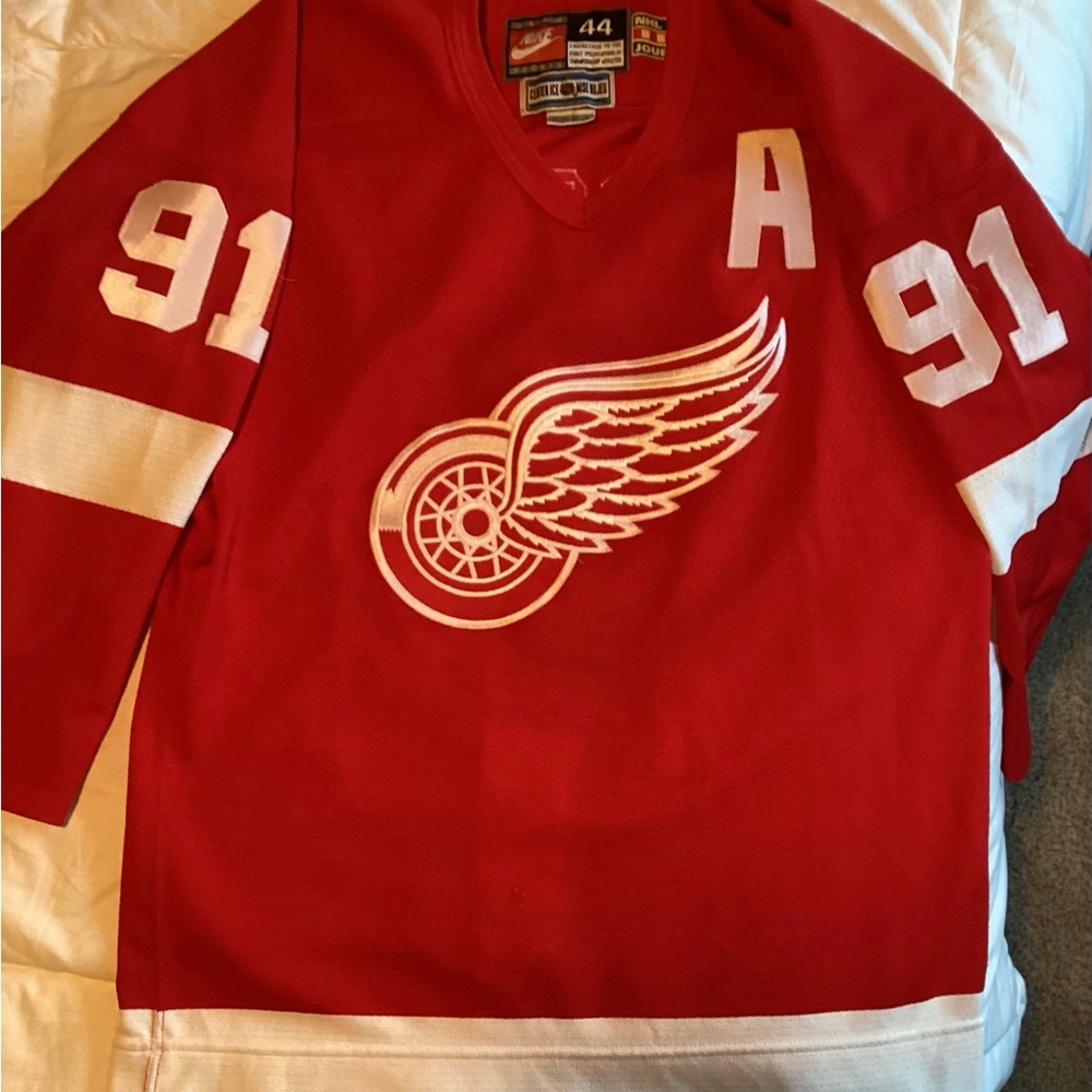 AUTHENTIC VINTAGE FEDOROV HOCKEY JERSEY